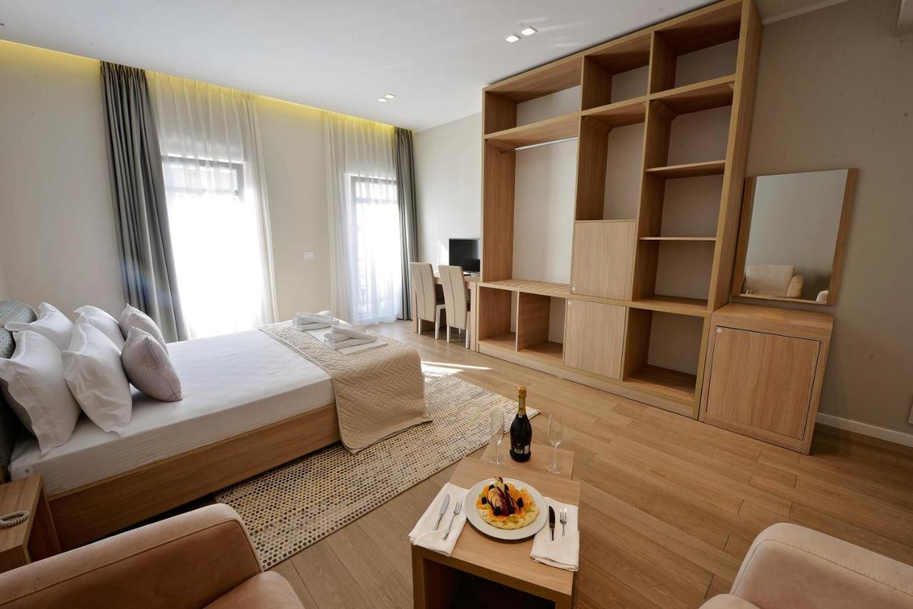 Alis Hotel Shkodër Esterno foto