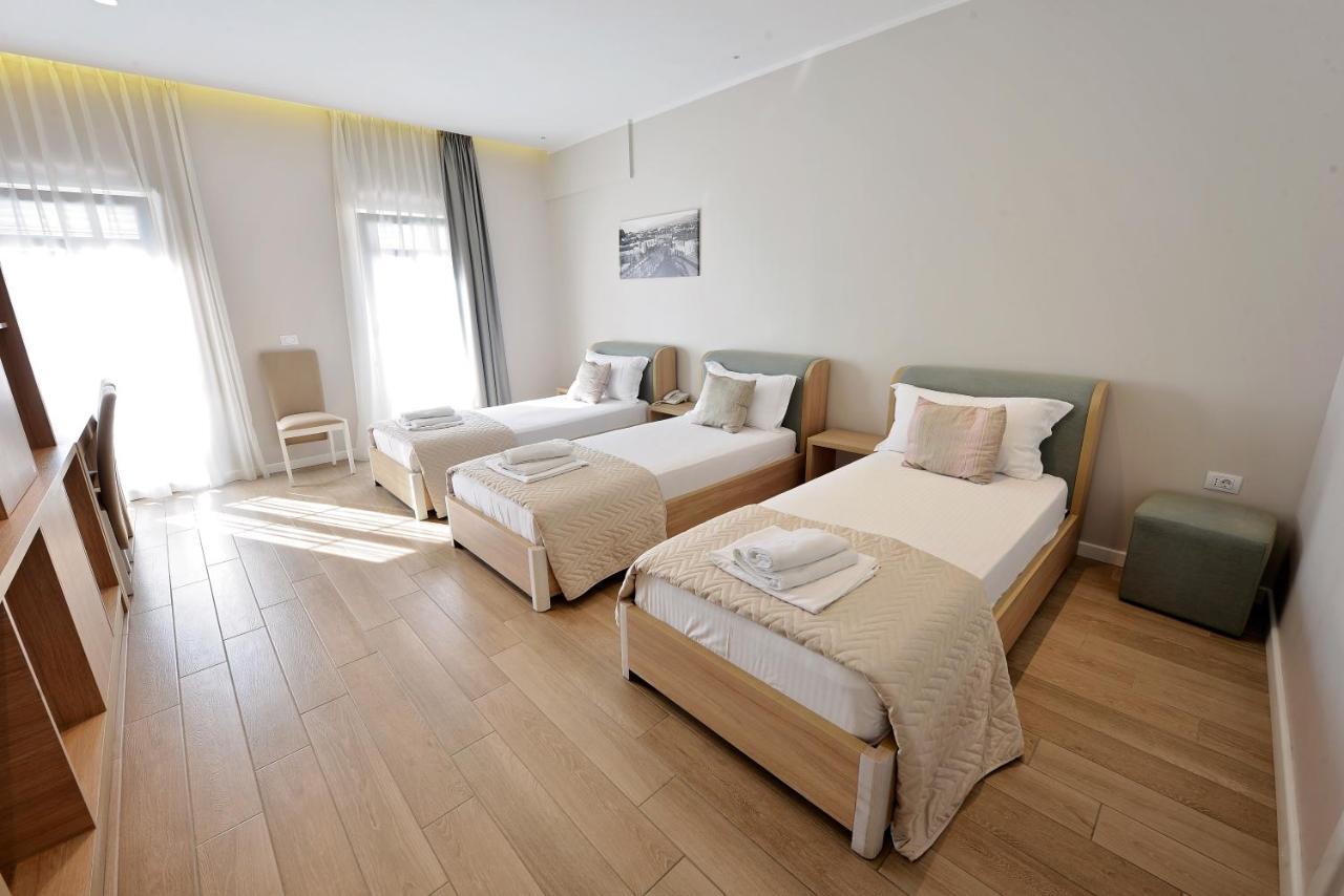 Alis Hotel Shkodër Esterno foto