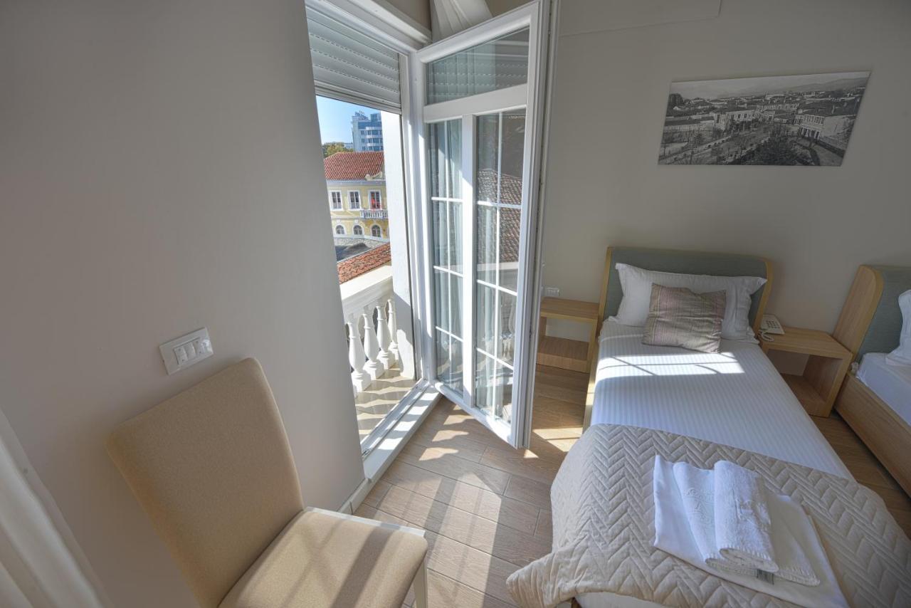 Alis Hotel Shkodër Esterno foto
