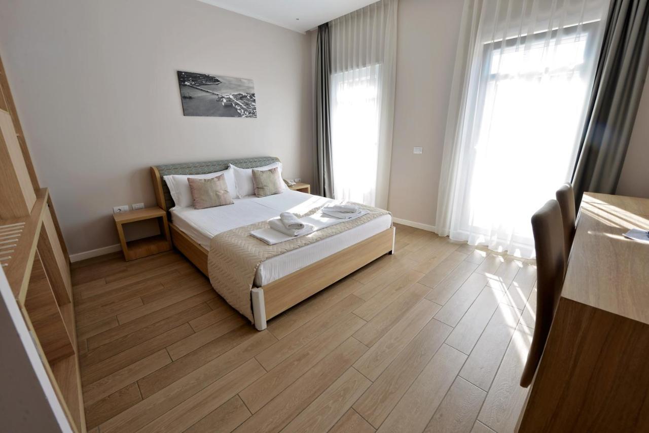 Alis Hotel Shkodër Esterno foto