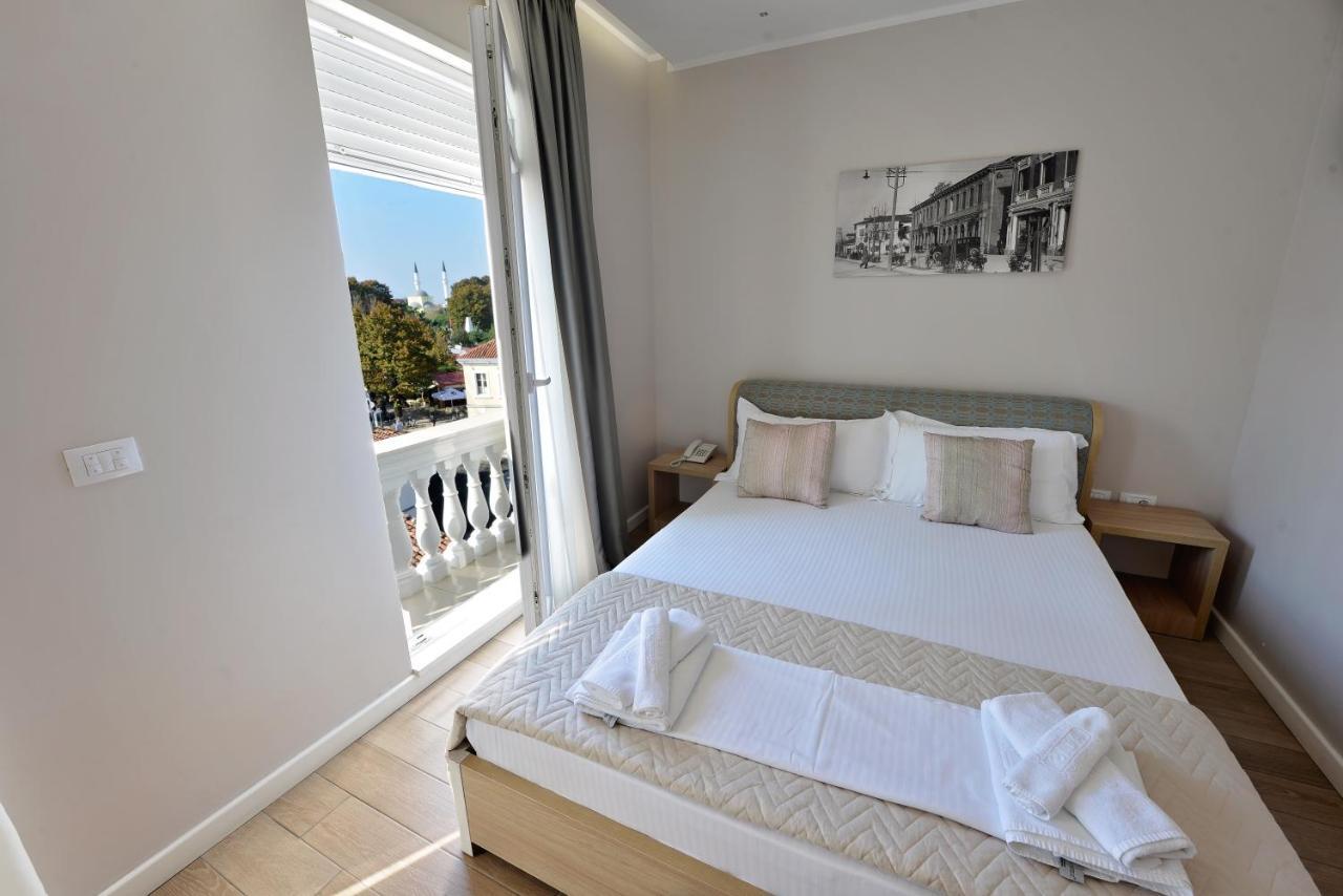 Alis Hotel Shkodër Esterno foto