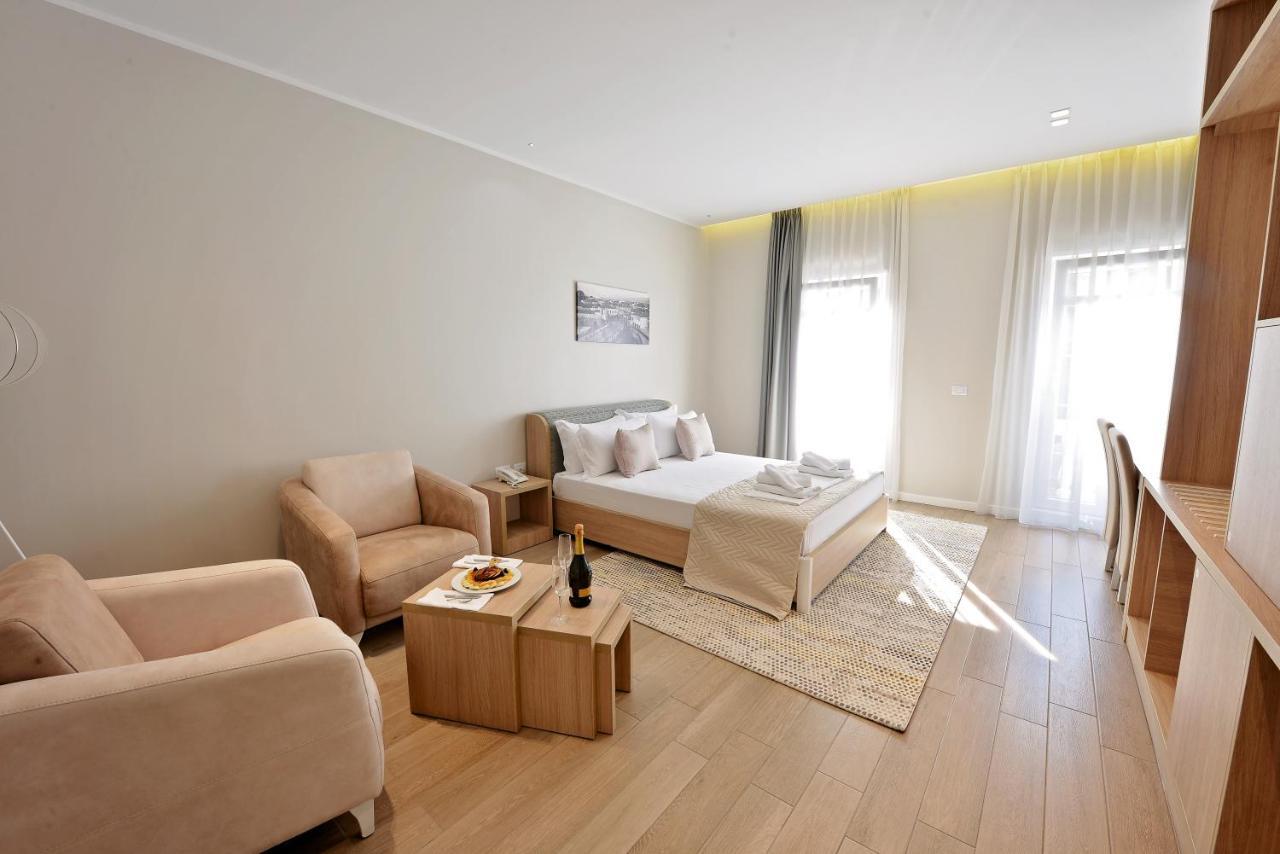 Alis Hotel Shkodër Esterno foto