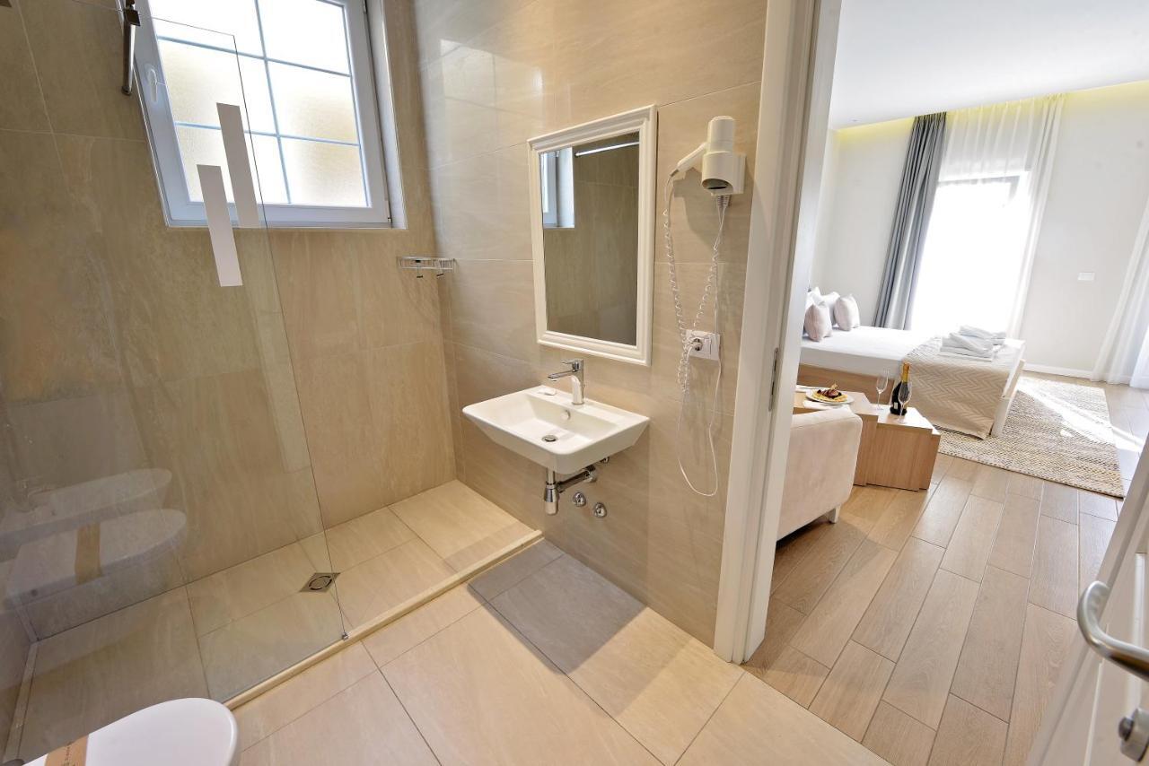 Alis Hotel Shkodër Esterno foto