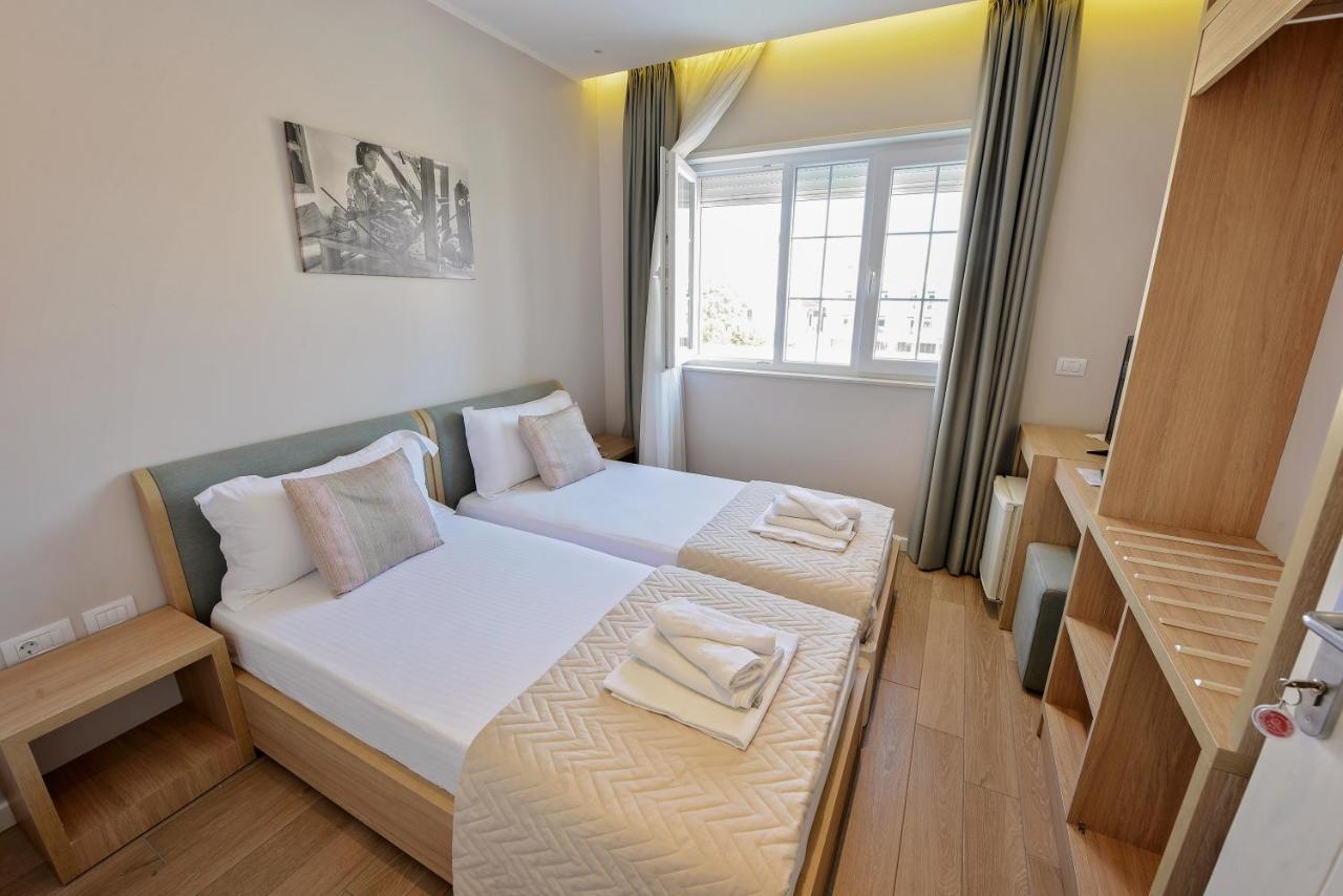 Alis Hotel Shkodër Esterno foto
