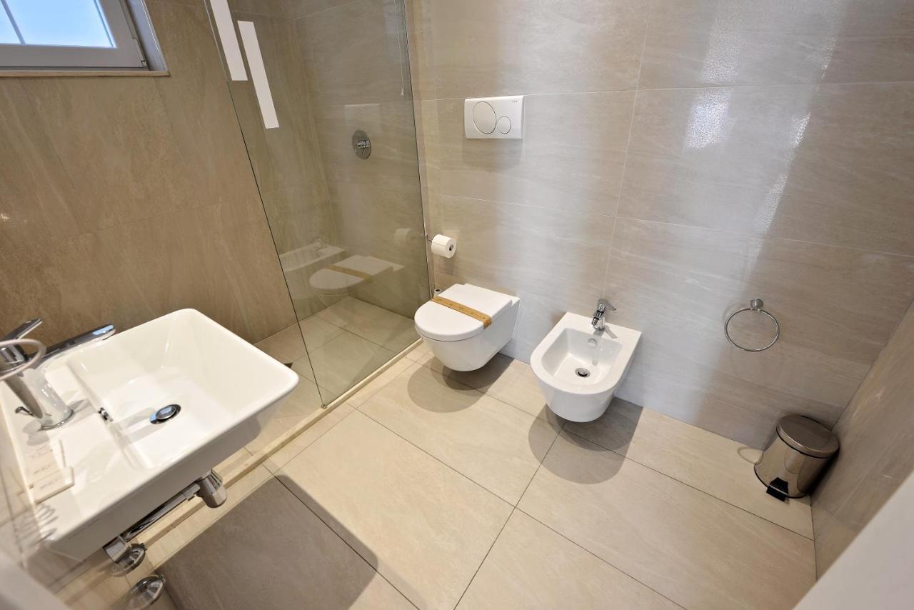 Alis Hotel Shkodër Esterno foto